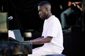 Le jeune et talentueux pianiste Mourad Tsimpou, ambassadeur de La Voix De l’Enfant, nous a quittés